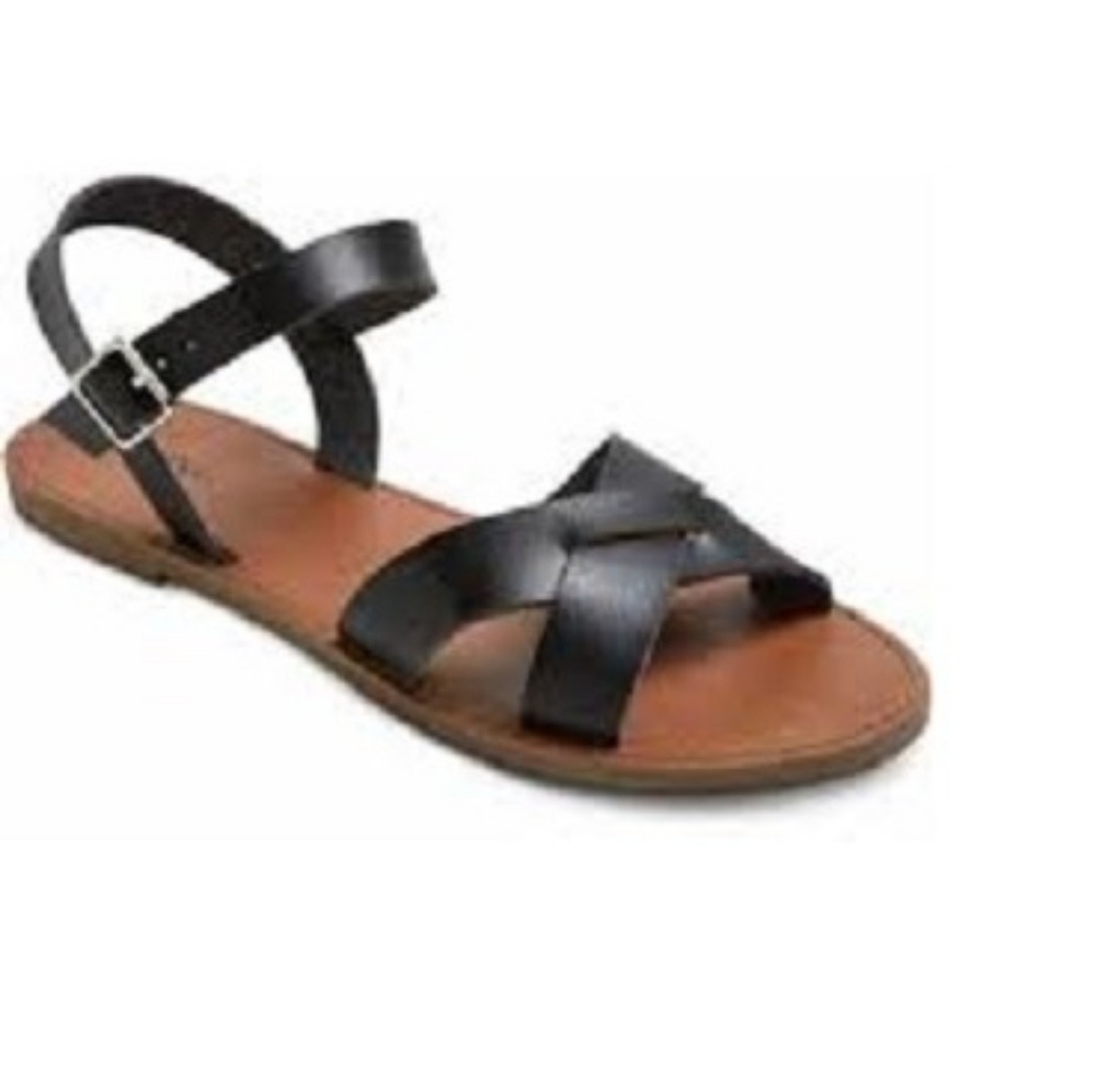 Black sandels.